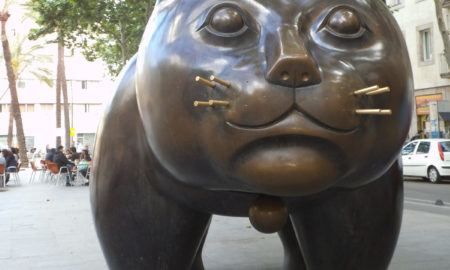 "Il gatto" di Fernando Botero nel quartiere El Raval di Barcellona