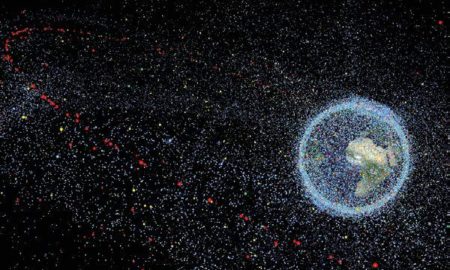 ESA - Mappa degli oggetti di dimensioni superiori ad 1 cm in orbita attorno alla Terra