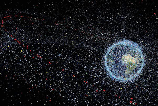 ESA - Mappa degli oggetti di dimensioni superiori ad 1 cm in orbita attorno alla Terra