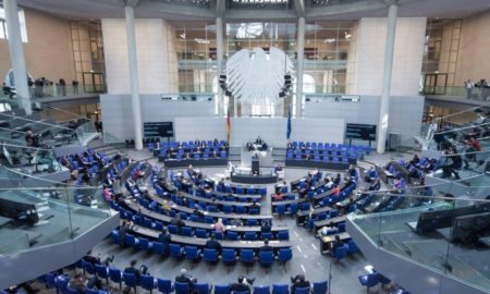 Seduta plenaria del Bundestag tedesco sulle conseguenze della pandemia di coronavirus.