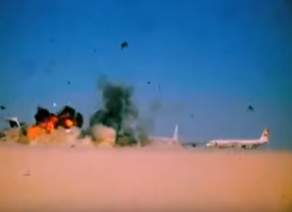 12 settembre 1970: Terroristi palestinesi fanno esplodere tre jet nel deserto giordano