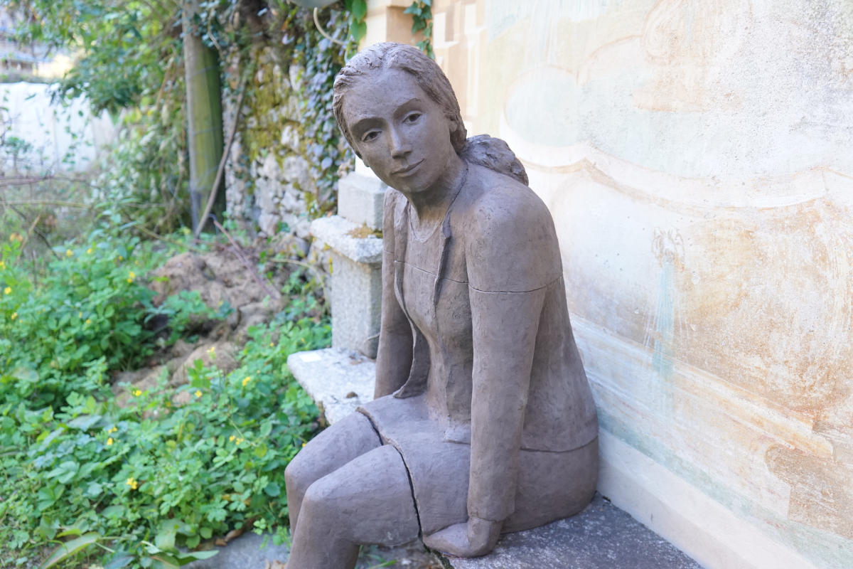 Scuola di Scultura di Peccia - "In attesa" di Berit Schmidt-Villnow