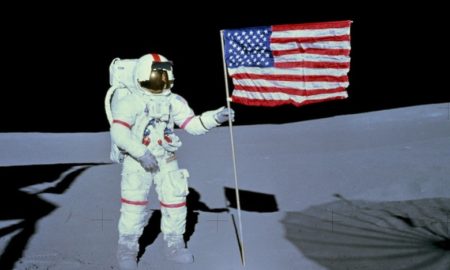 L'astronauta Alan Shepard di Apollo 14 sulla Luna