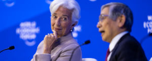 La presidente della BCE, Christine Lagarde, con il vicepremier cinese Liu He durante il WEF a Davos