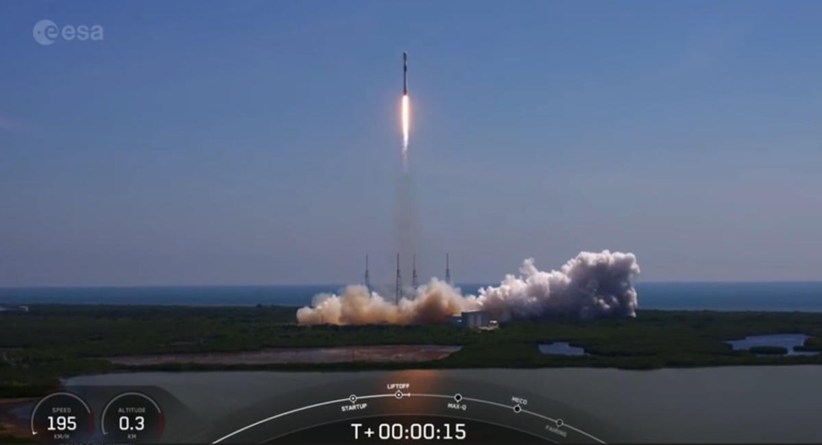 ESA - Decollo del razzo Falcon 9 con a bordo il telescopio Euclid