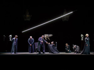 Una scena da "Fedra" di Federico Tiezzi al Teatro Piccolo di Milano