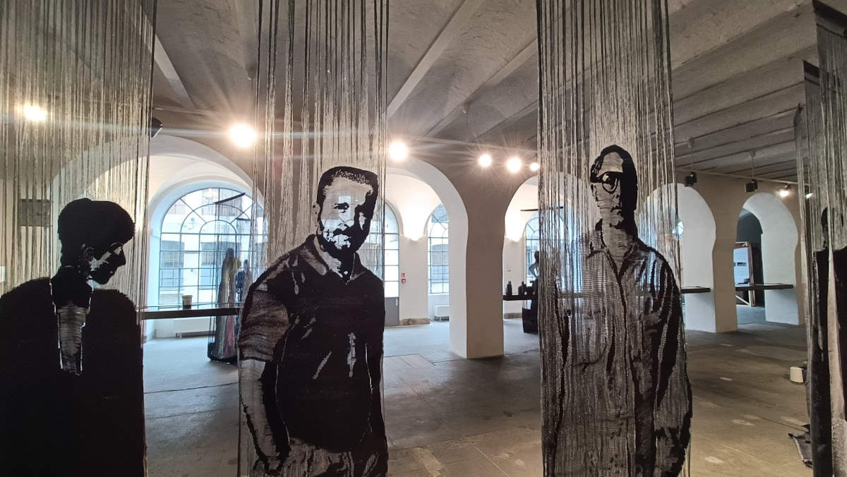 Museo della Seta di Como - Mostra personale di Teodolinda Caorlin - I fili del destino