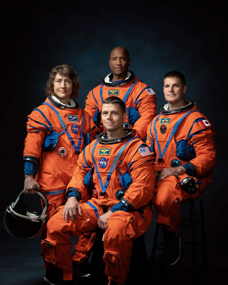 Da sinistra: gli astronauti NASA Christina Koch, Victor Glover, Reid Wiseman e l'astronauta dell'Agenzia spaziale canadese Jeremy Hansen
