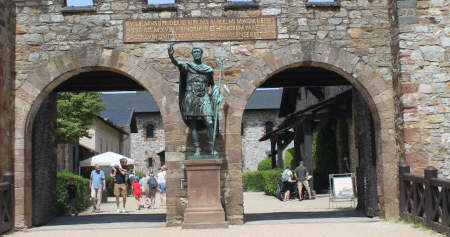 Limes nel Taunus – Porta principale (porta praetoria) della Saalburg