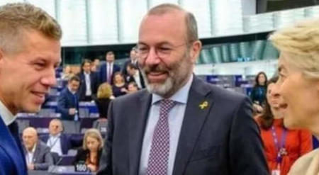 Péter Magyar con Manfred Weber e Ursula von der Leyen