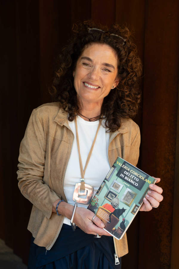 La scrittrice Valeria Corciolani (Foto: Sabrina Montiglio)