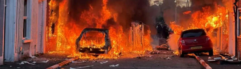 Belfast, 9 giugno 2026: abitazioni e automobili in fiamme
