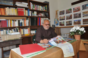 Frate Indovino nel suo studio