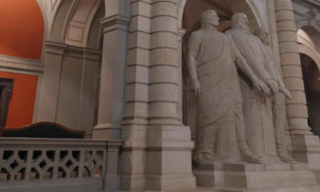 I tre Confederati di James Vibert nell’atrio di Palazzo federale a Berna