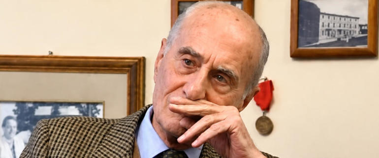 Indro Montanelli in un'immagine del 1990