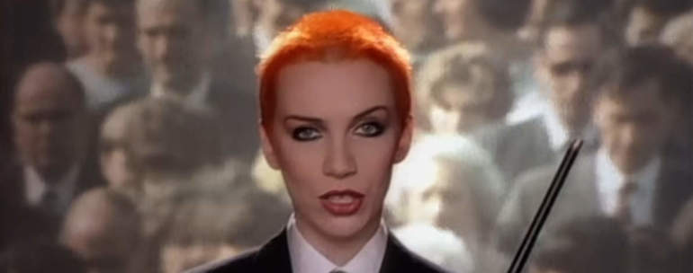 Screenshot tratto dal video del brano Sweet Dreams (Are Made of This)