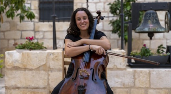 La violoncellista Lucia D'Anna