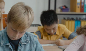 Ragazzi a scuola