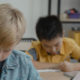 Ragazzi a scuola
