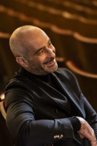 Il maestro Antonello Manacorda (Foto: Thomas Rabsch)