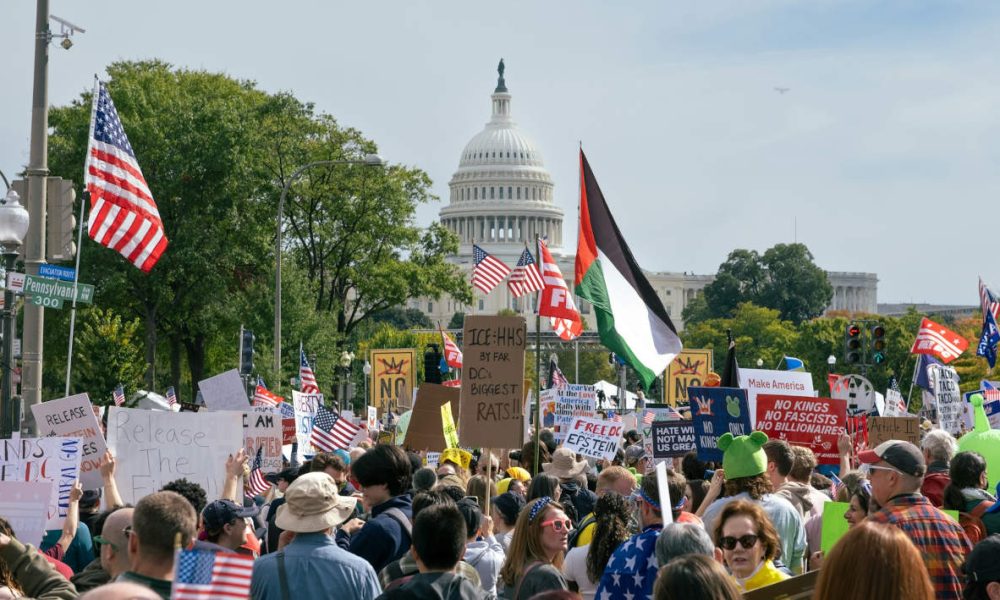 Campidoglio USA con manifestanti